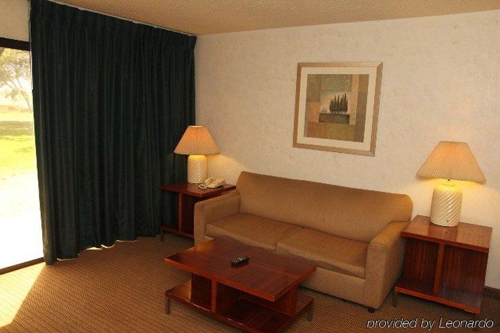 Green Tree Inn And Extended Stay Suites Victorville Exterior photo